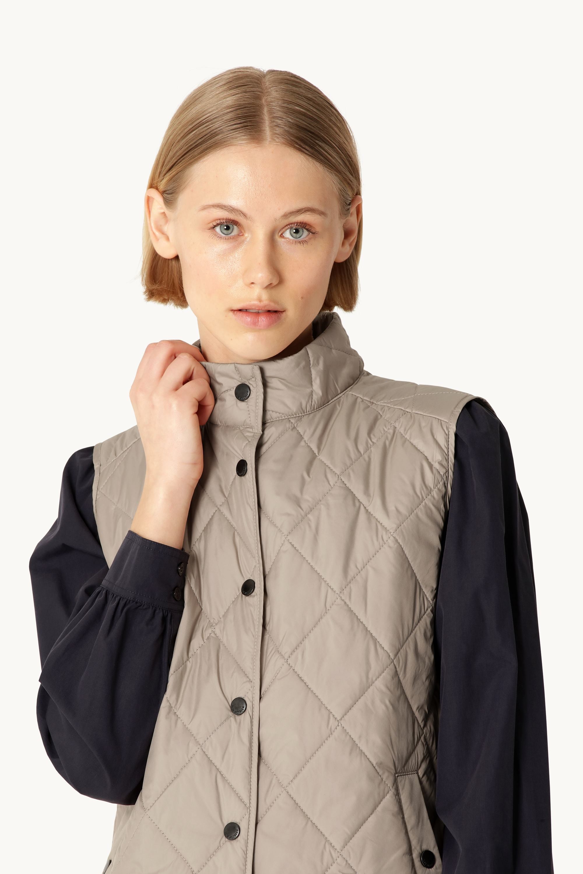 Quilted Short Vest - Greige