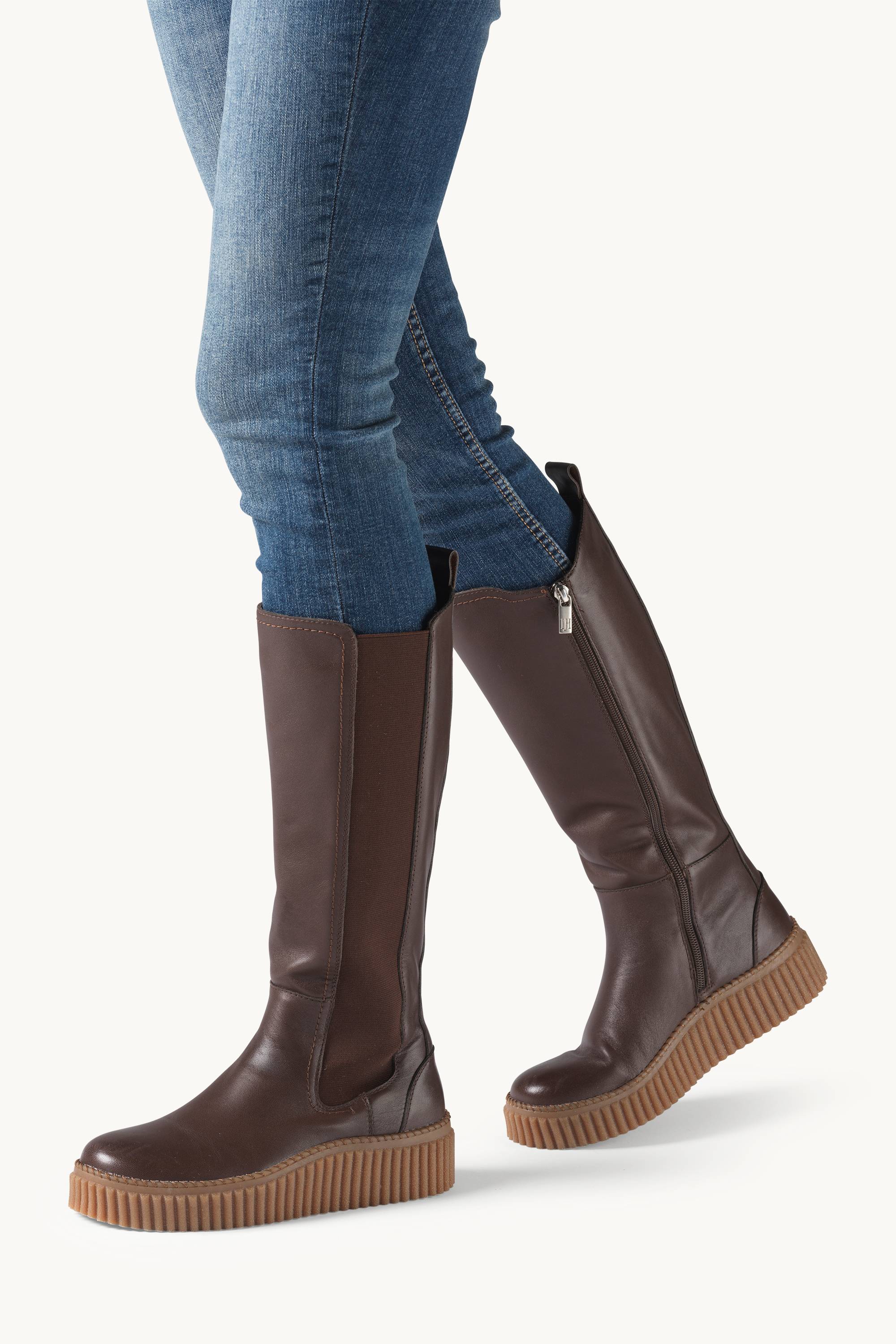 Tall Boots With Elastic - Brown Clay
