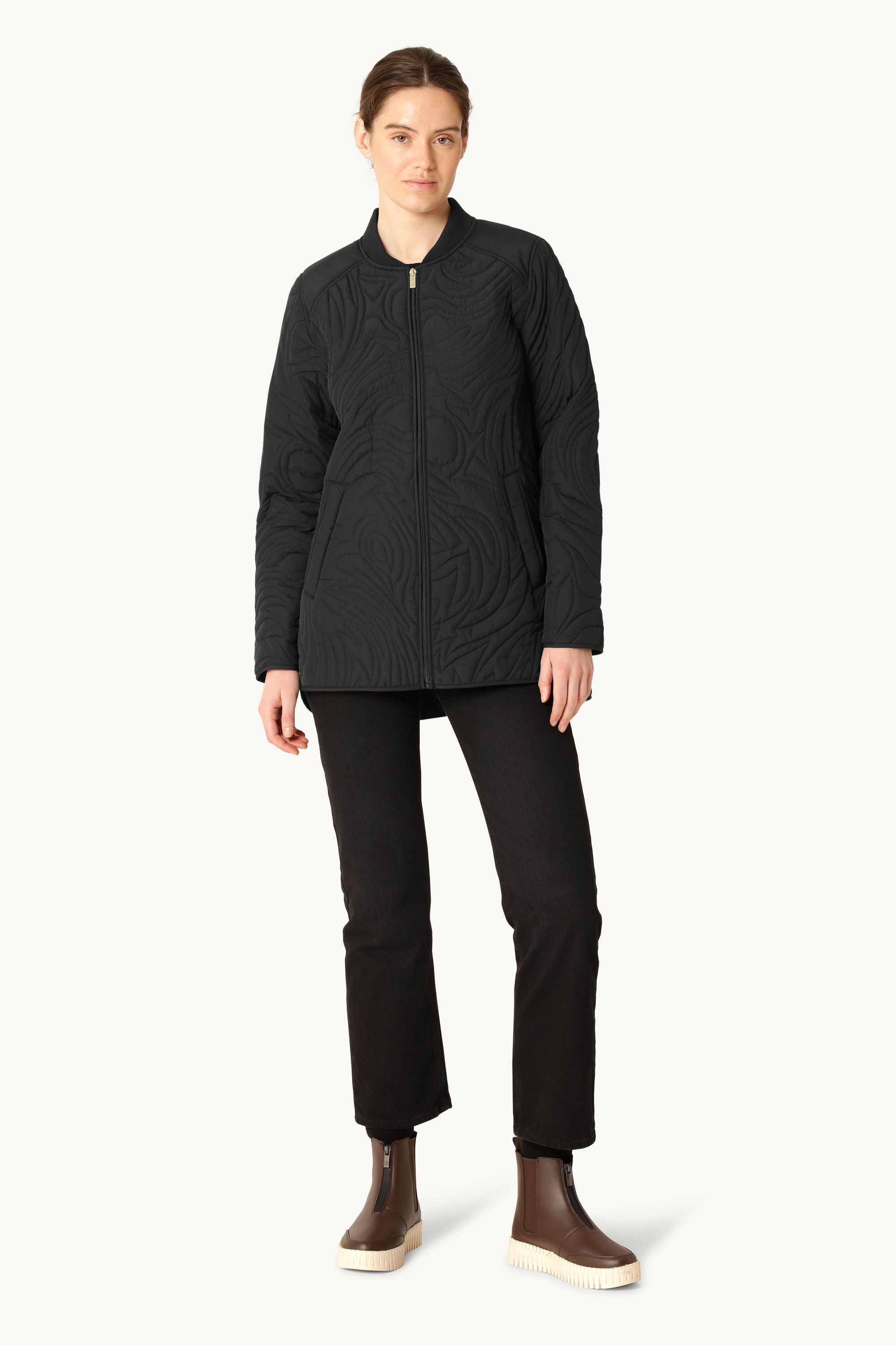 Short Quilt Jacket - Black
