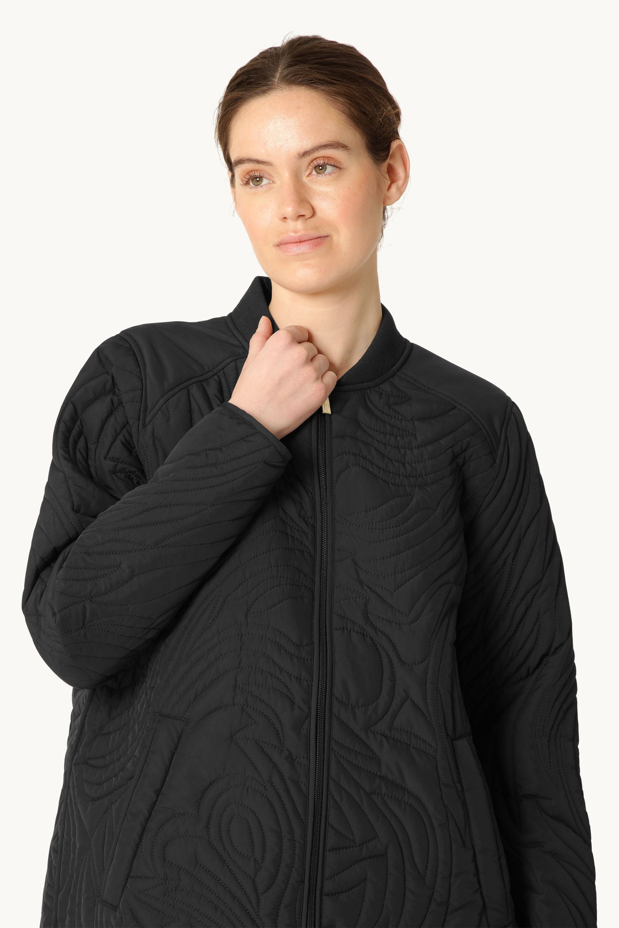Short Quilt Jacket - Black