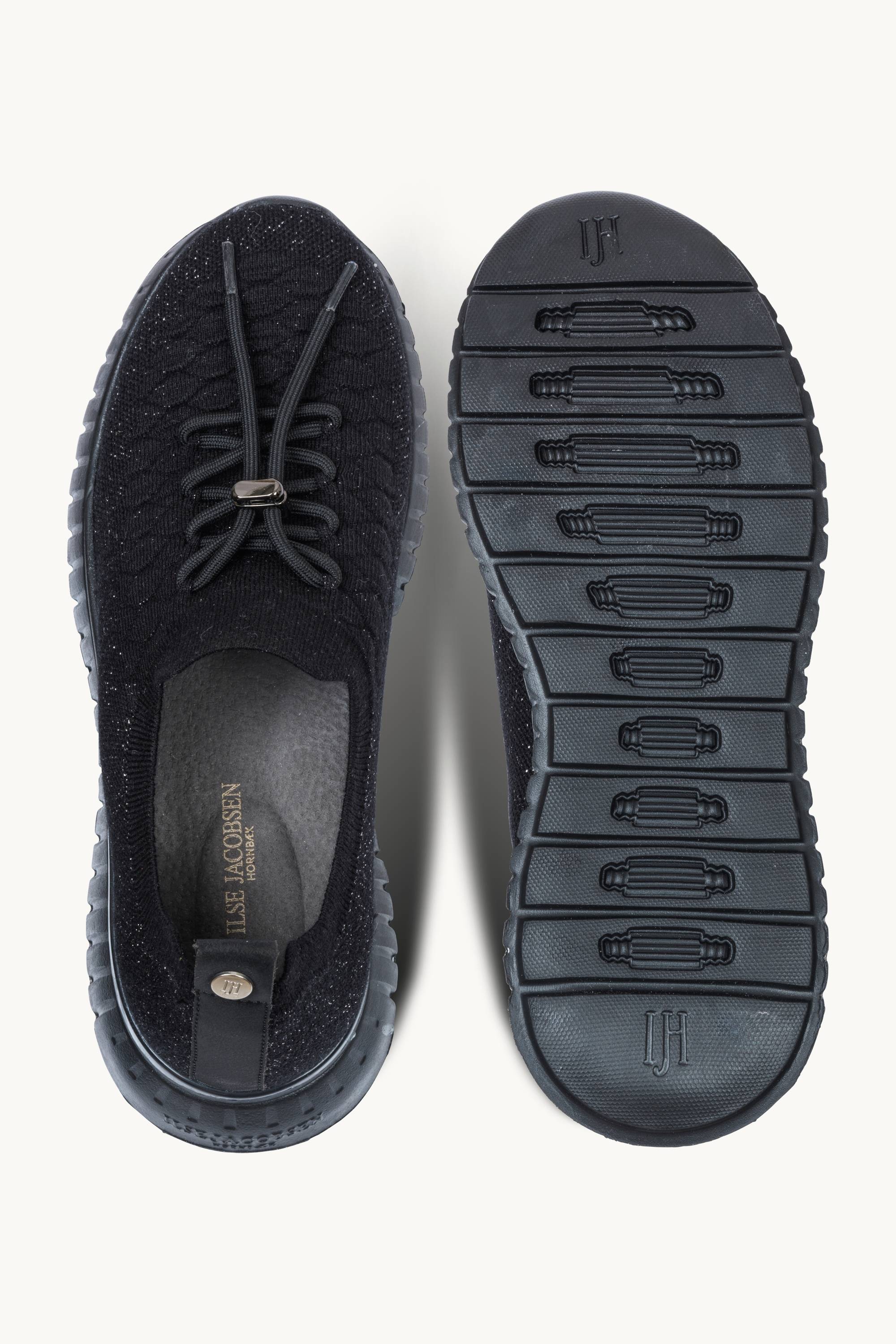 Sporty Sneakers - Black Black