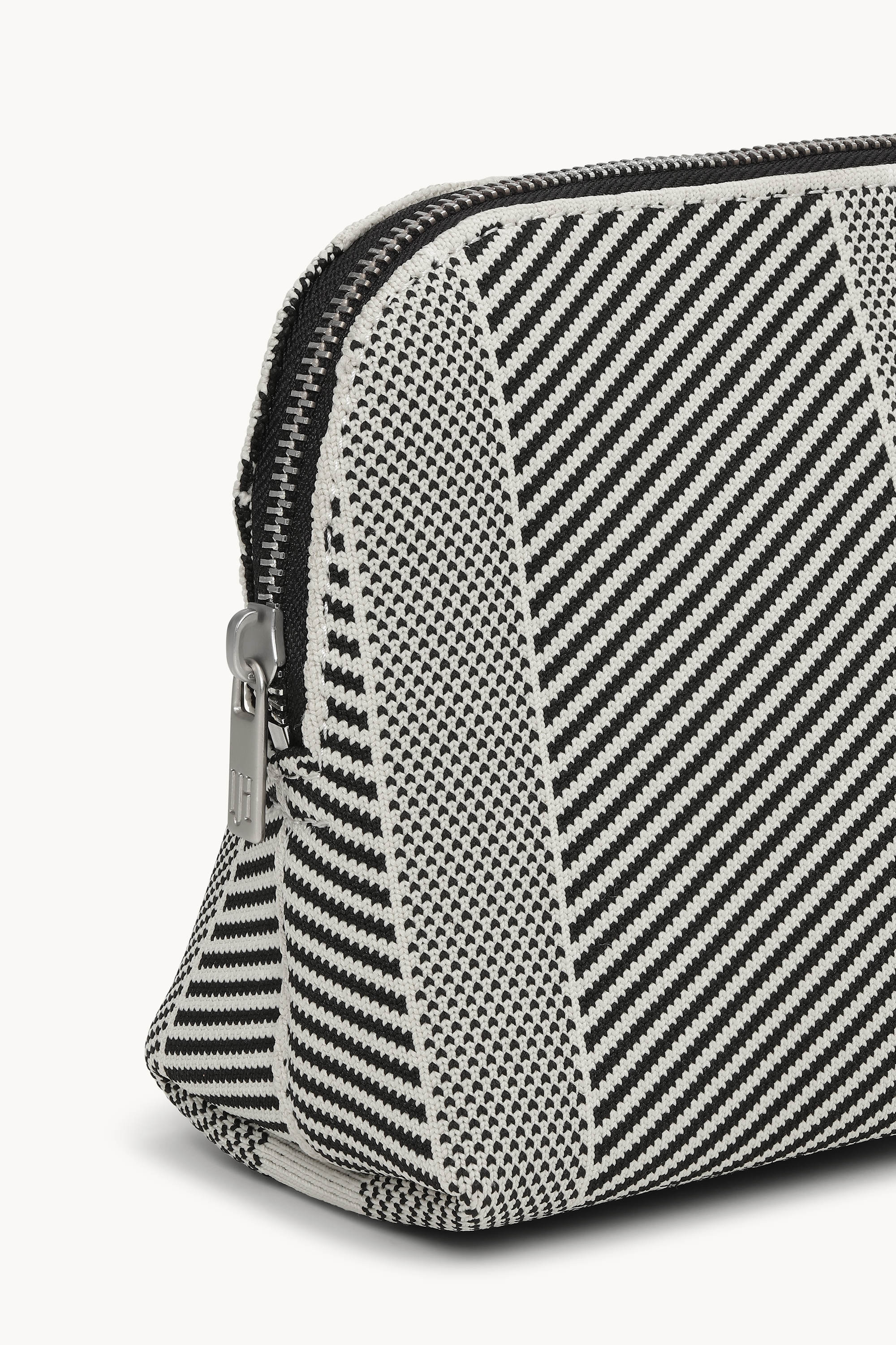 Knitted Makeup Bag - Milk Creme Black