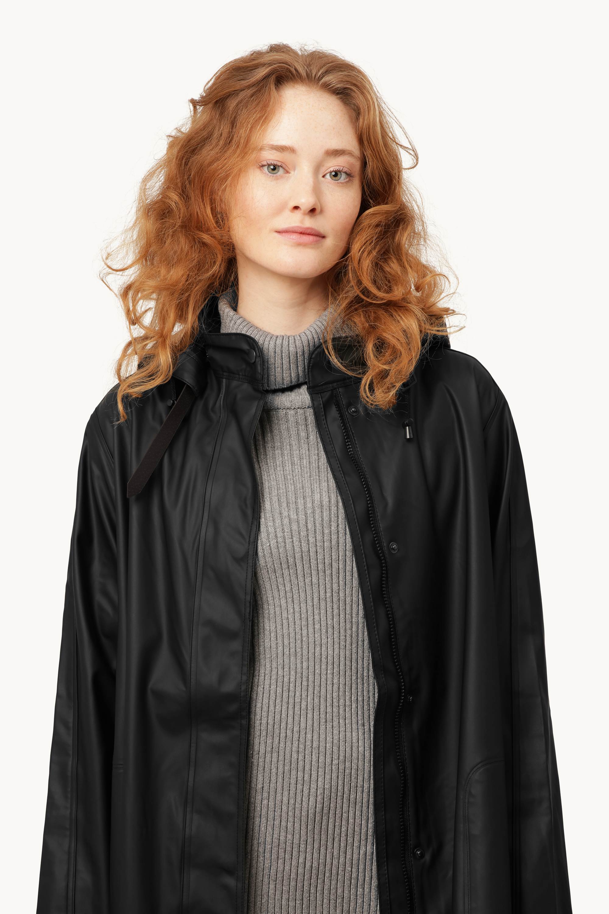 Light Raincoat - Black