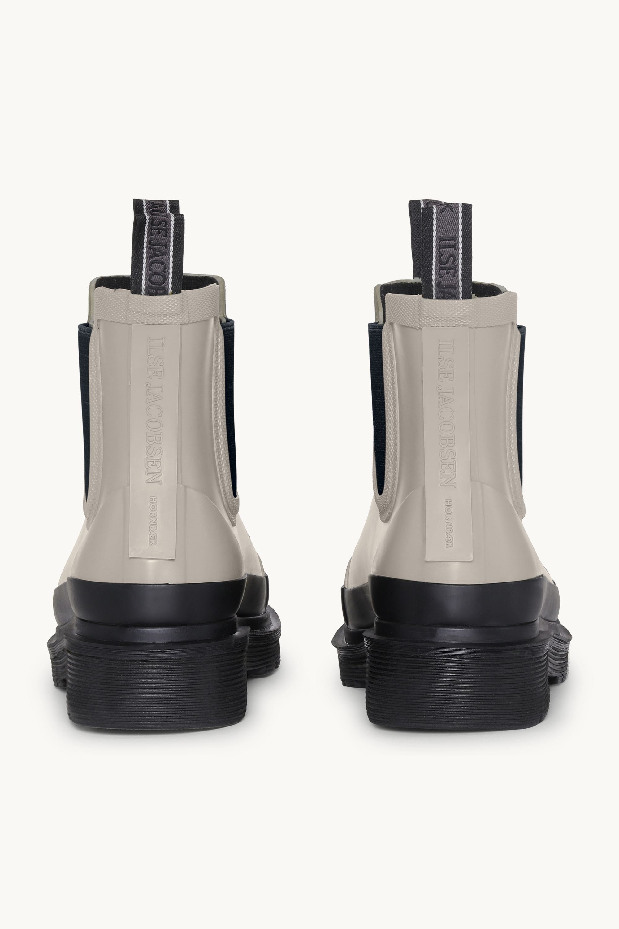 Chelsea Rain - Atmosphere