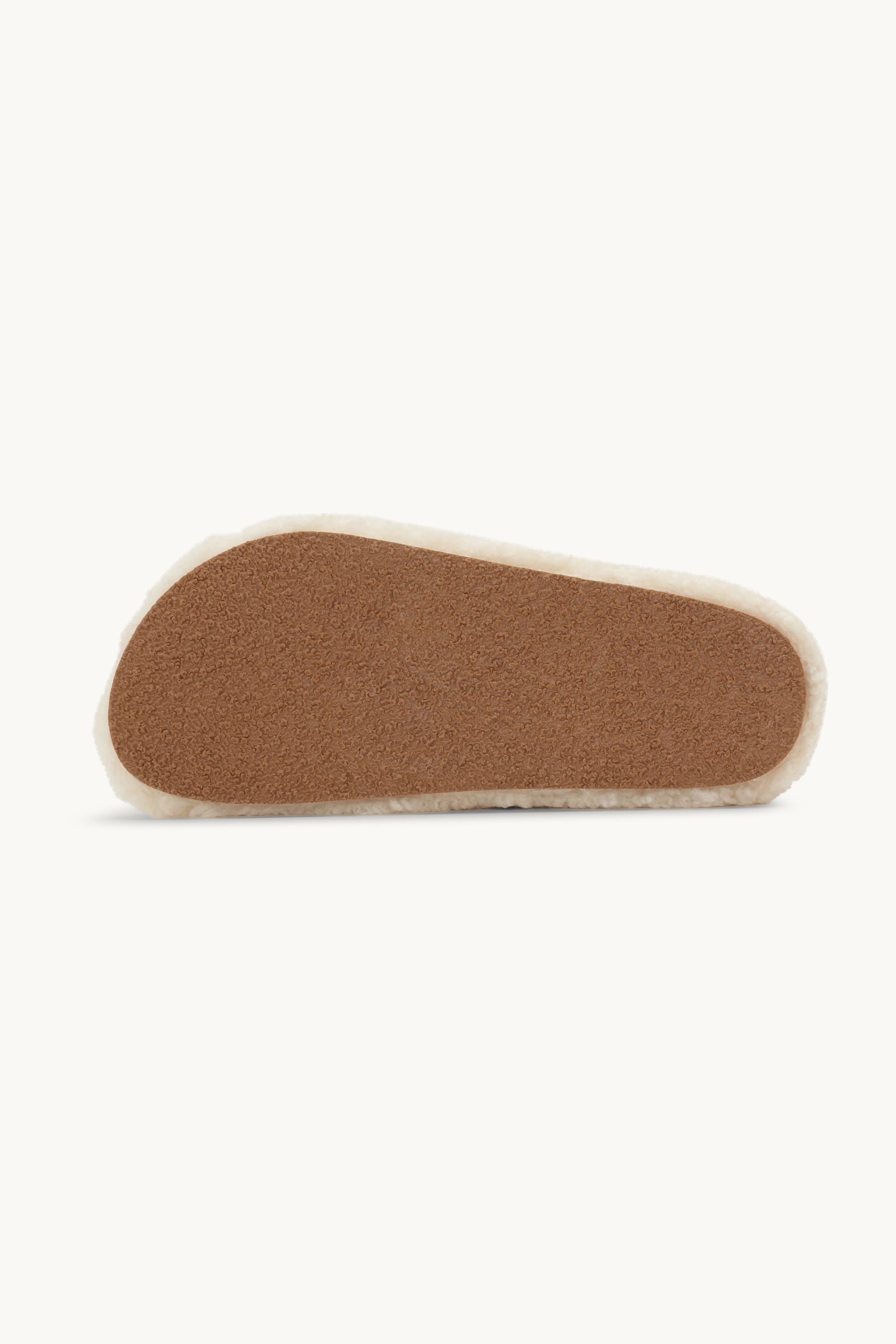 Curly Cross Slipper - Milk Creme