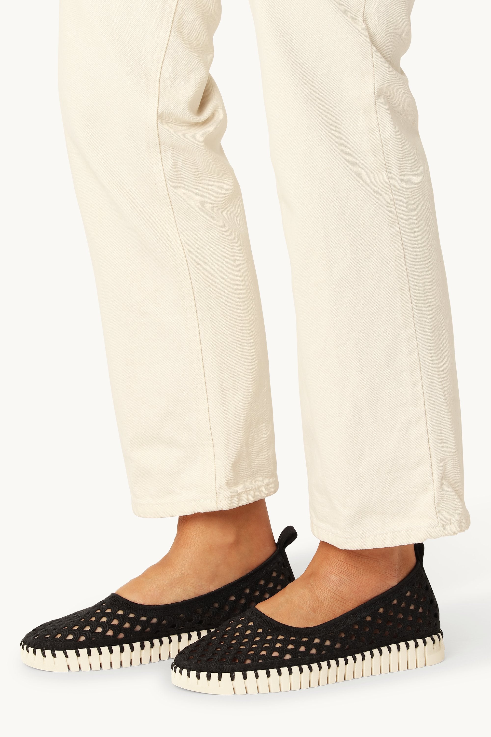 Tulip Electric Ballerina - Black Pearled Ivory