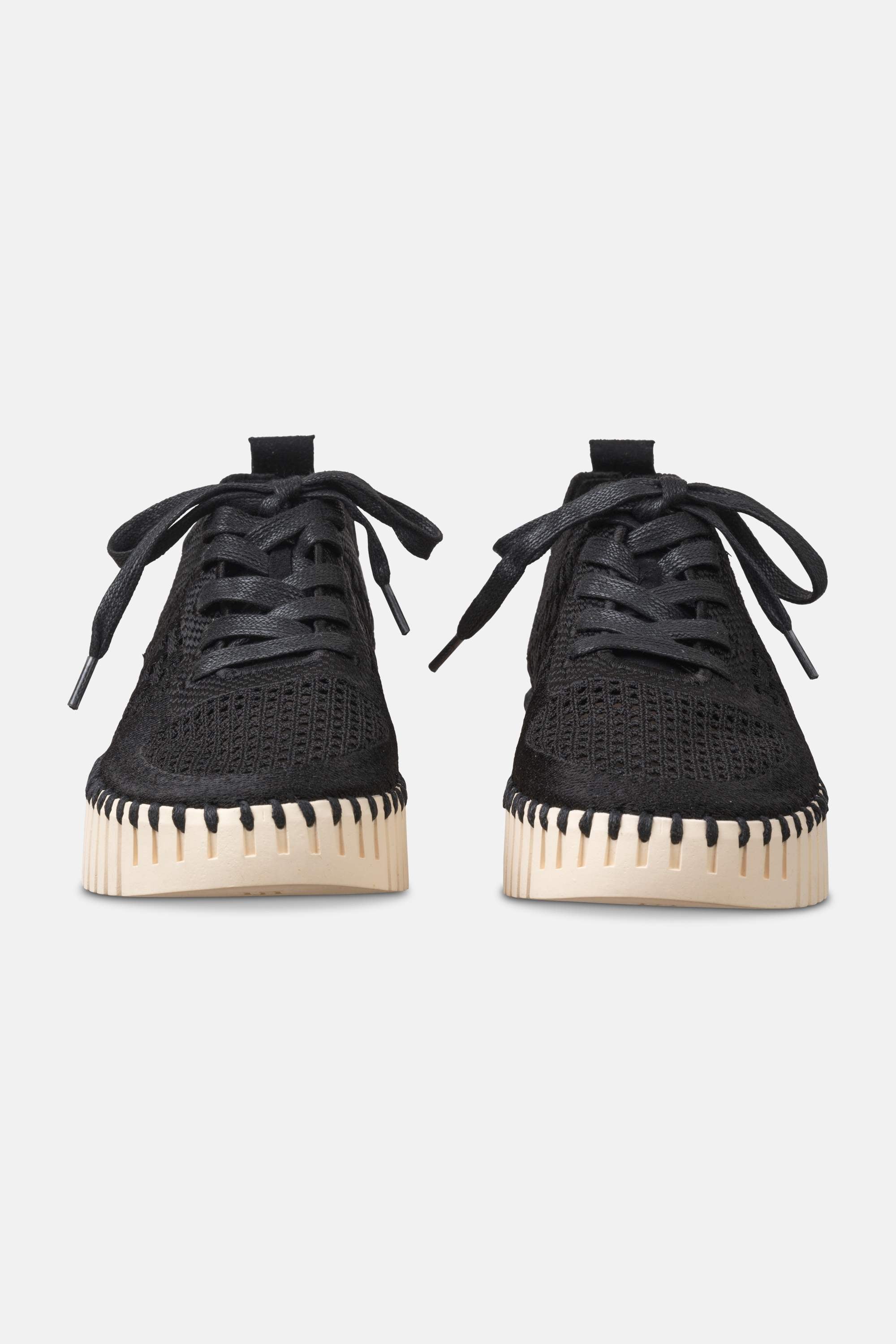 Tulip Embroidery - Black Pearled Ivory