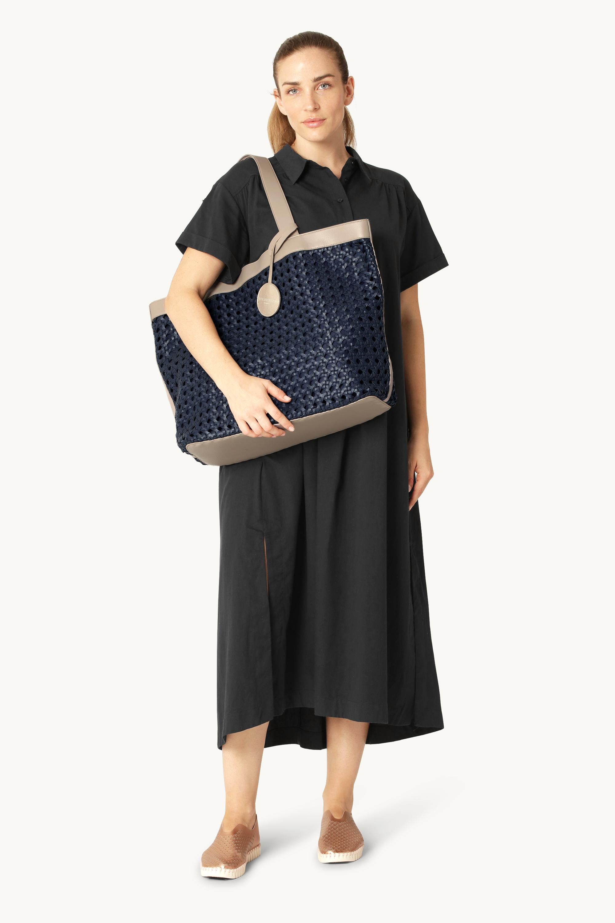 Grand Beach Bag - Dark Indigo Sand Pile
