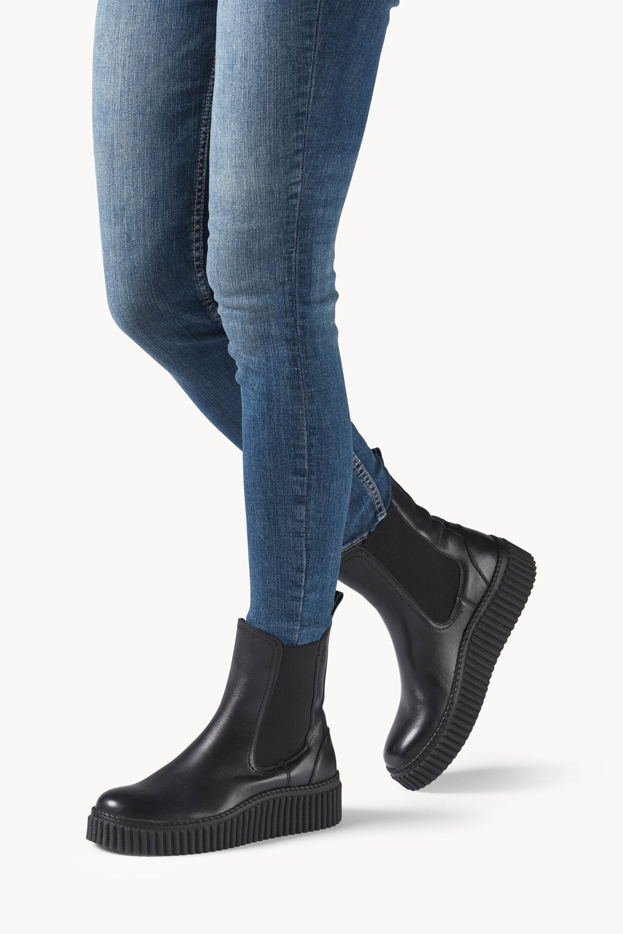 Chelsea Boots - Black Black
