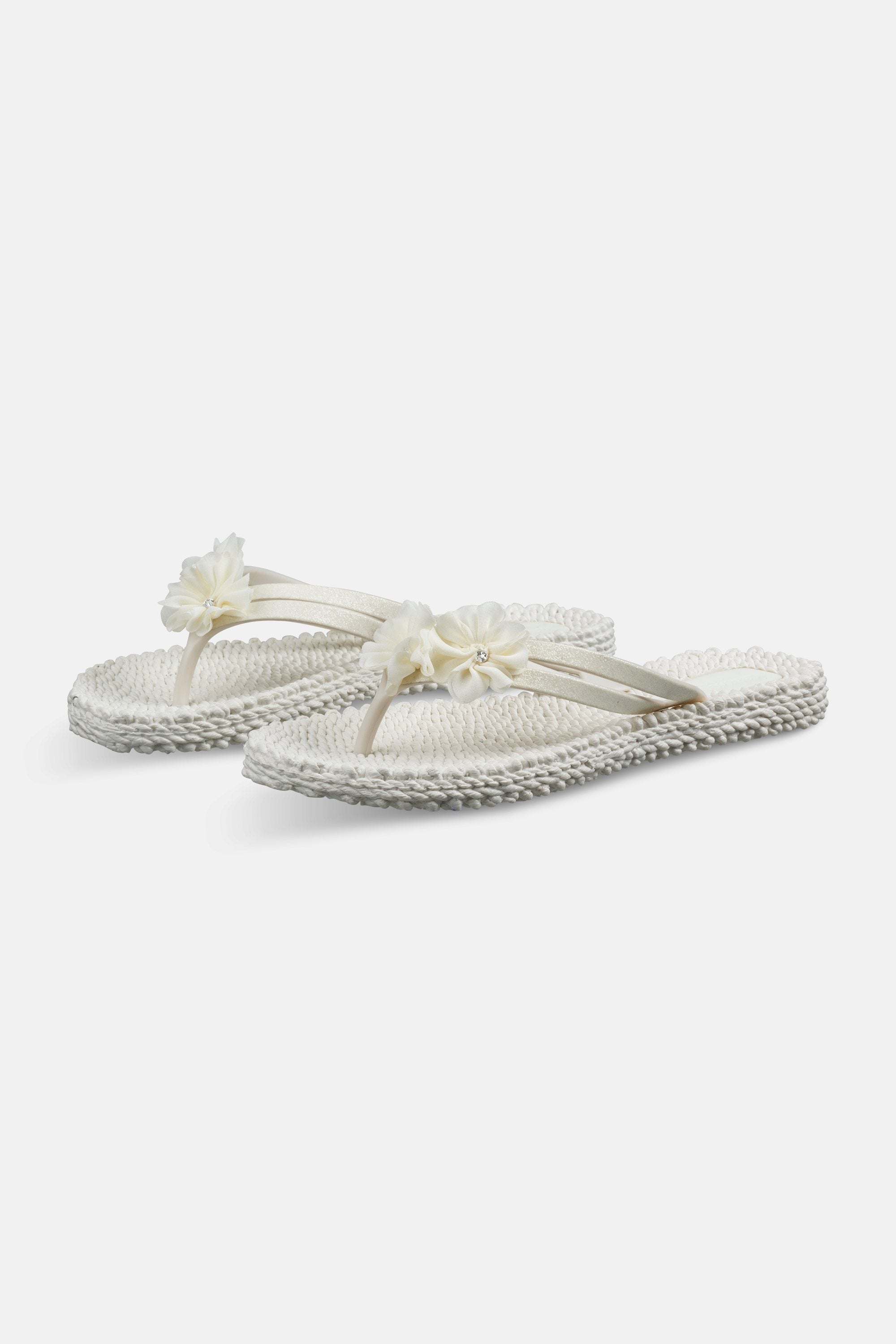 Flip Flops with Flowers - Creme
