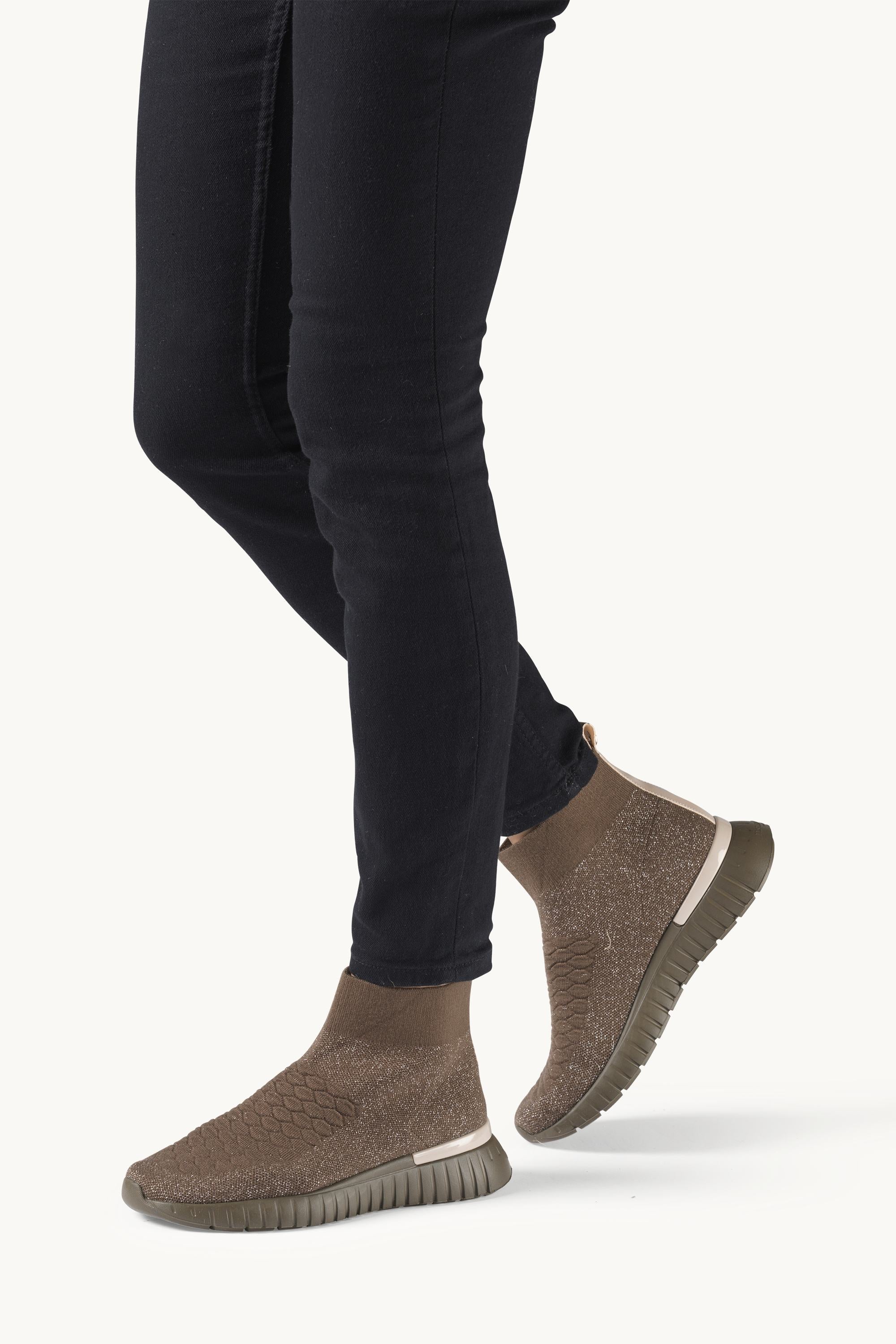 Sporty Sneakers - Dark Olive Dark Olive
