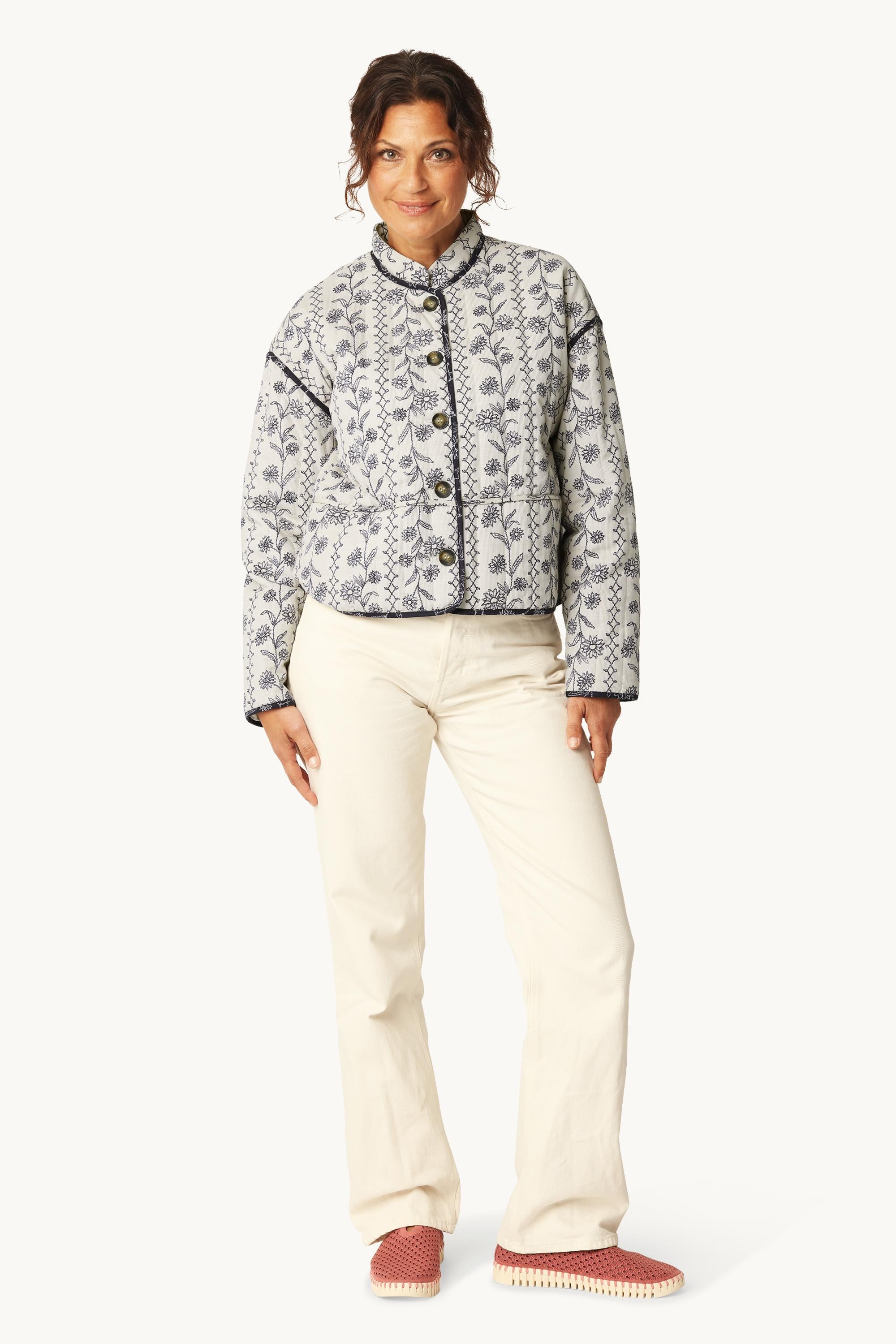 Short Padded Jacket - White Wildflower