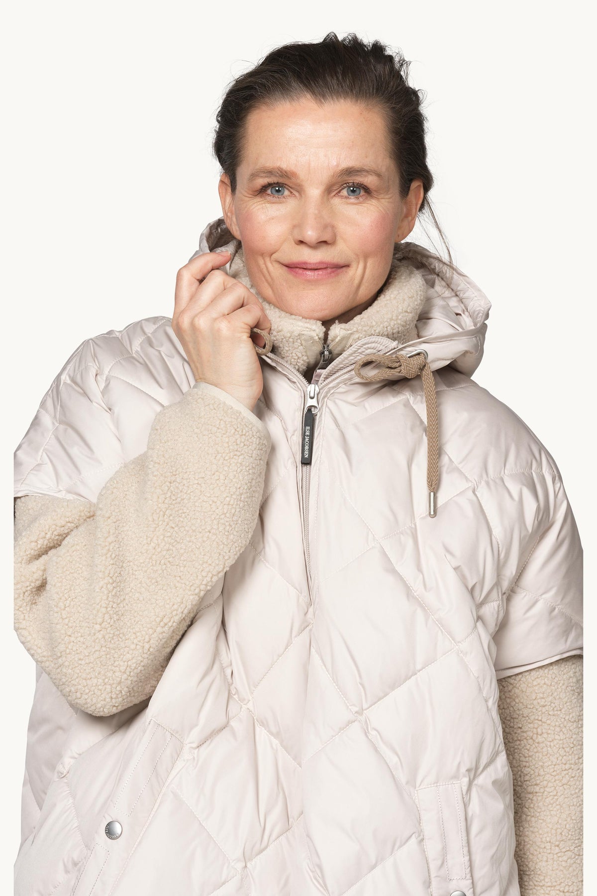 Padded Cape - Silver Grey