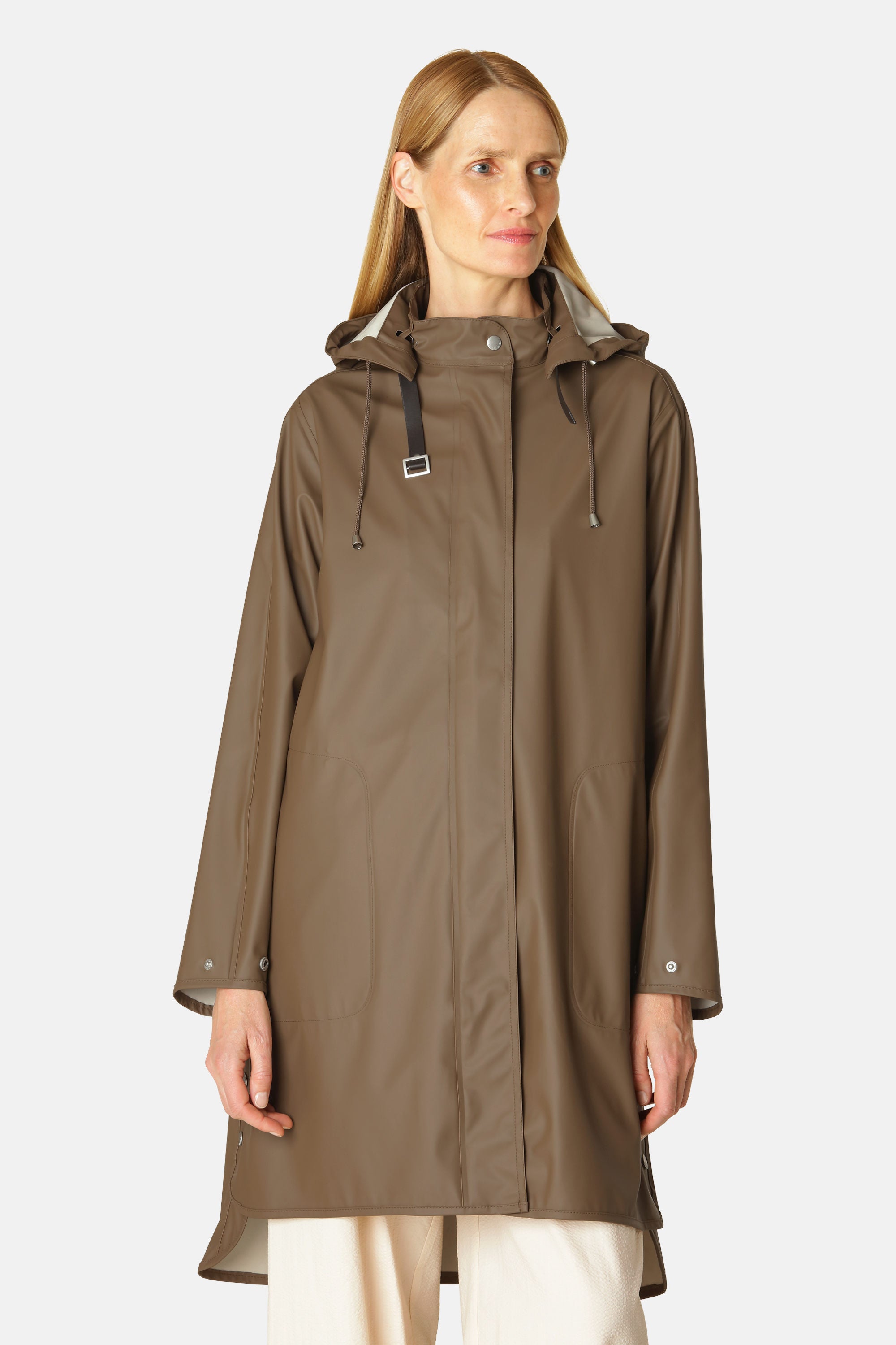 Light Raincoat - Cub Brown