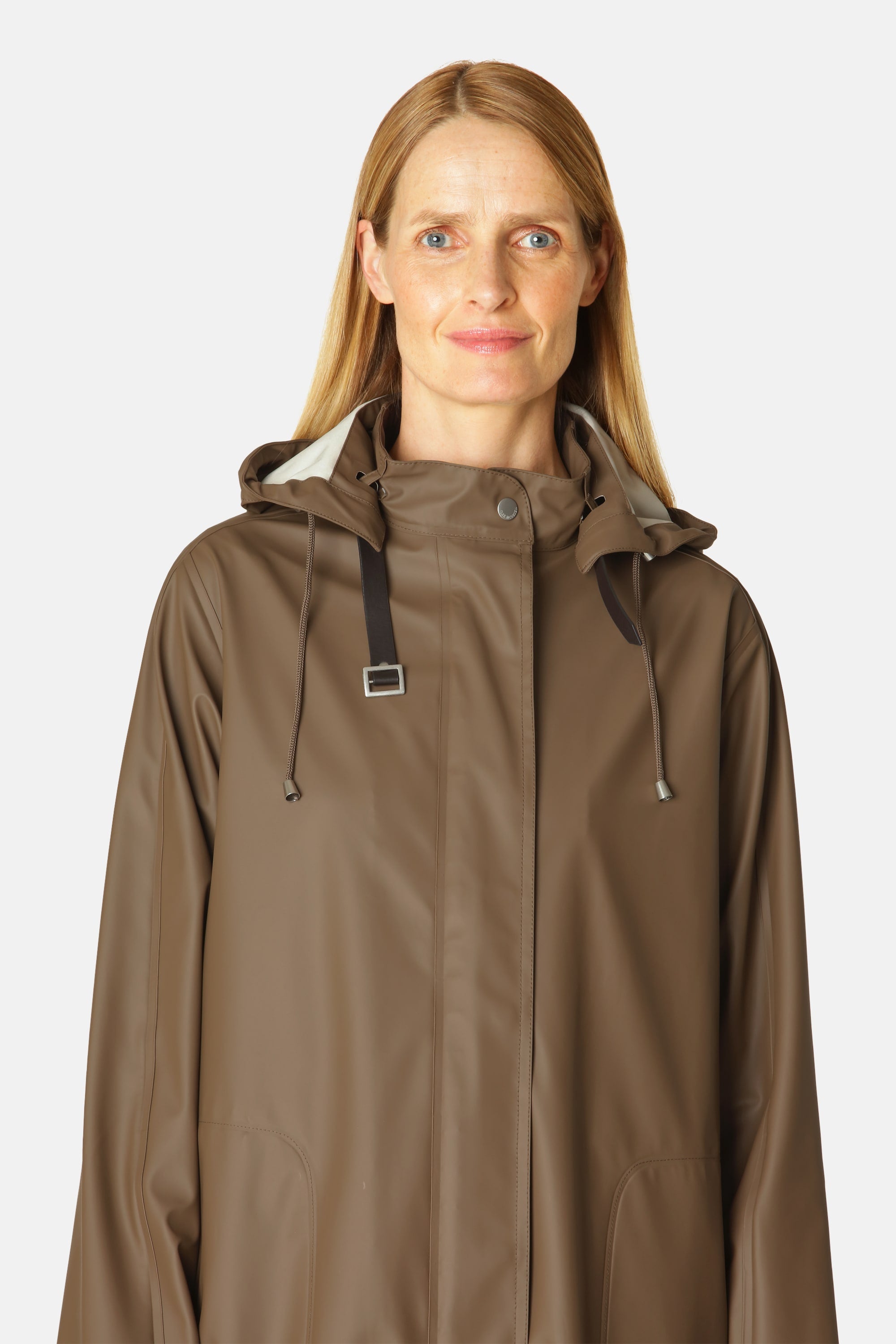 Light Raincoat - Cub Brown