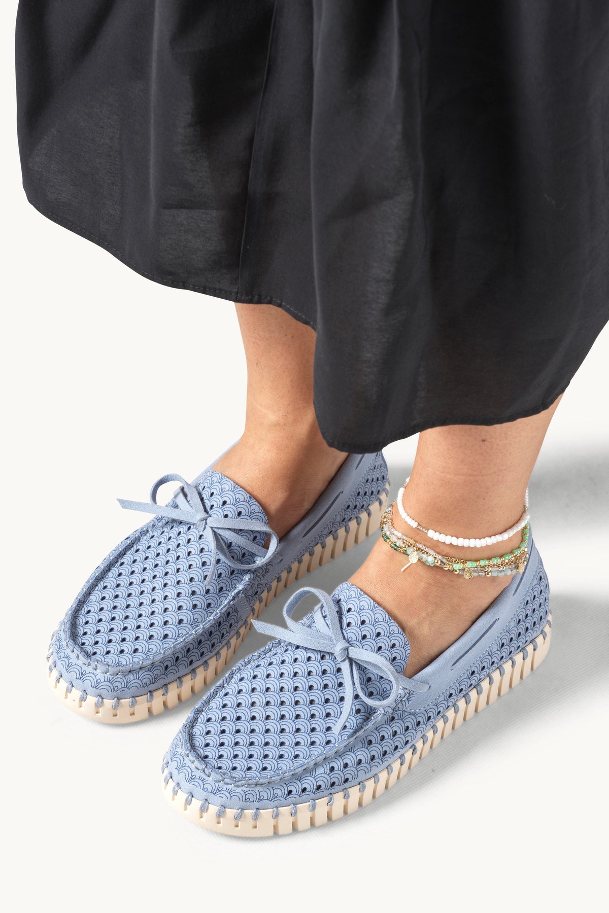 Laser-cut Boat Shoes on Flat Sole - Cornflower Pearled Ivory