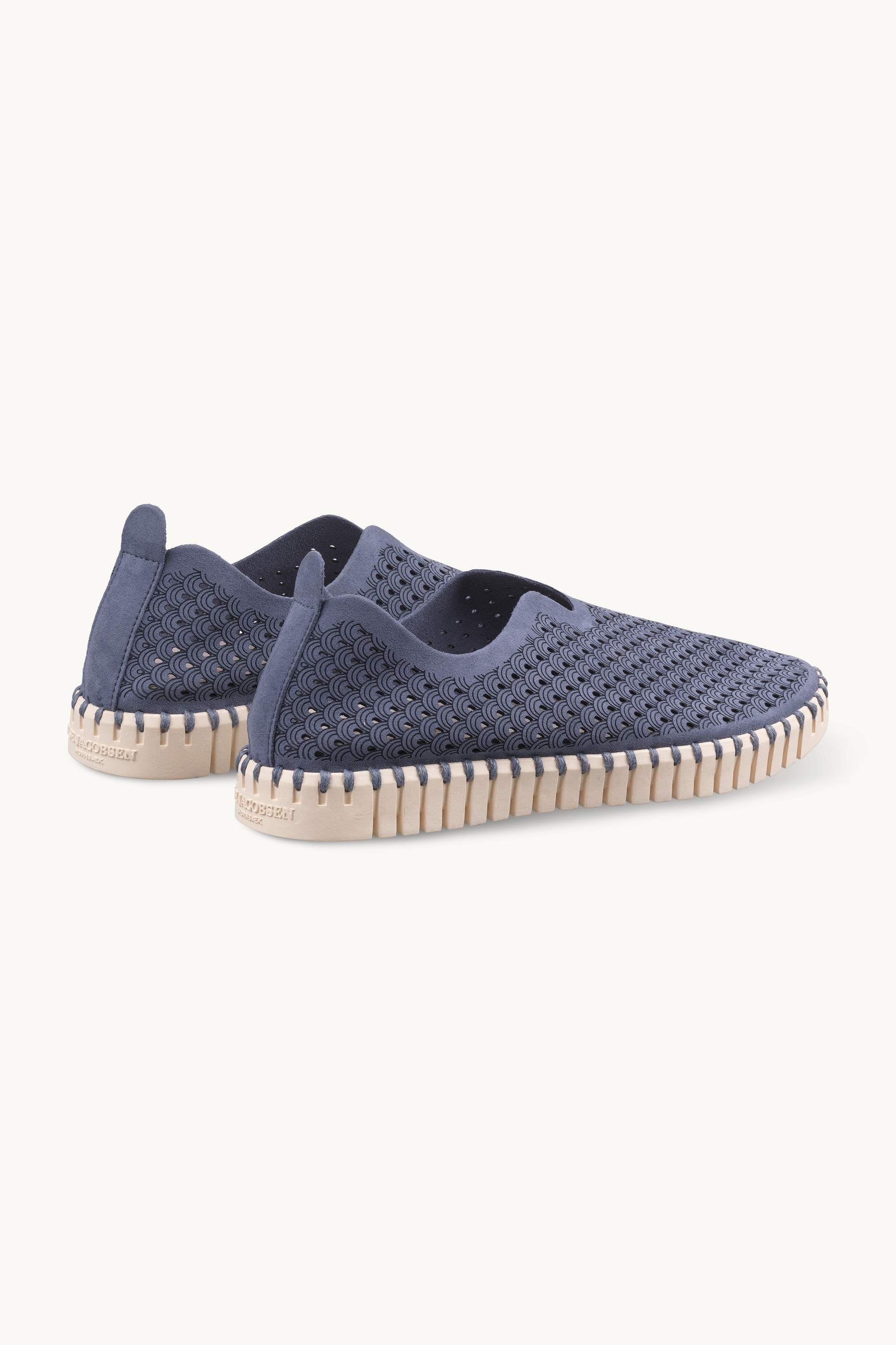 Tulip Shoe - Ombre Blue Pearled Ivory