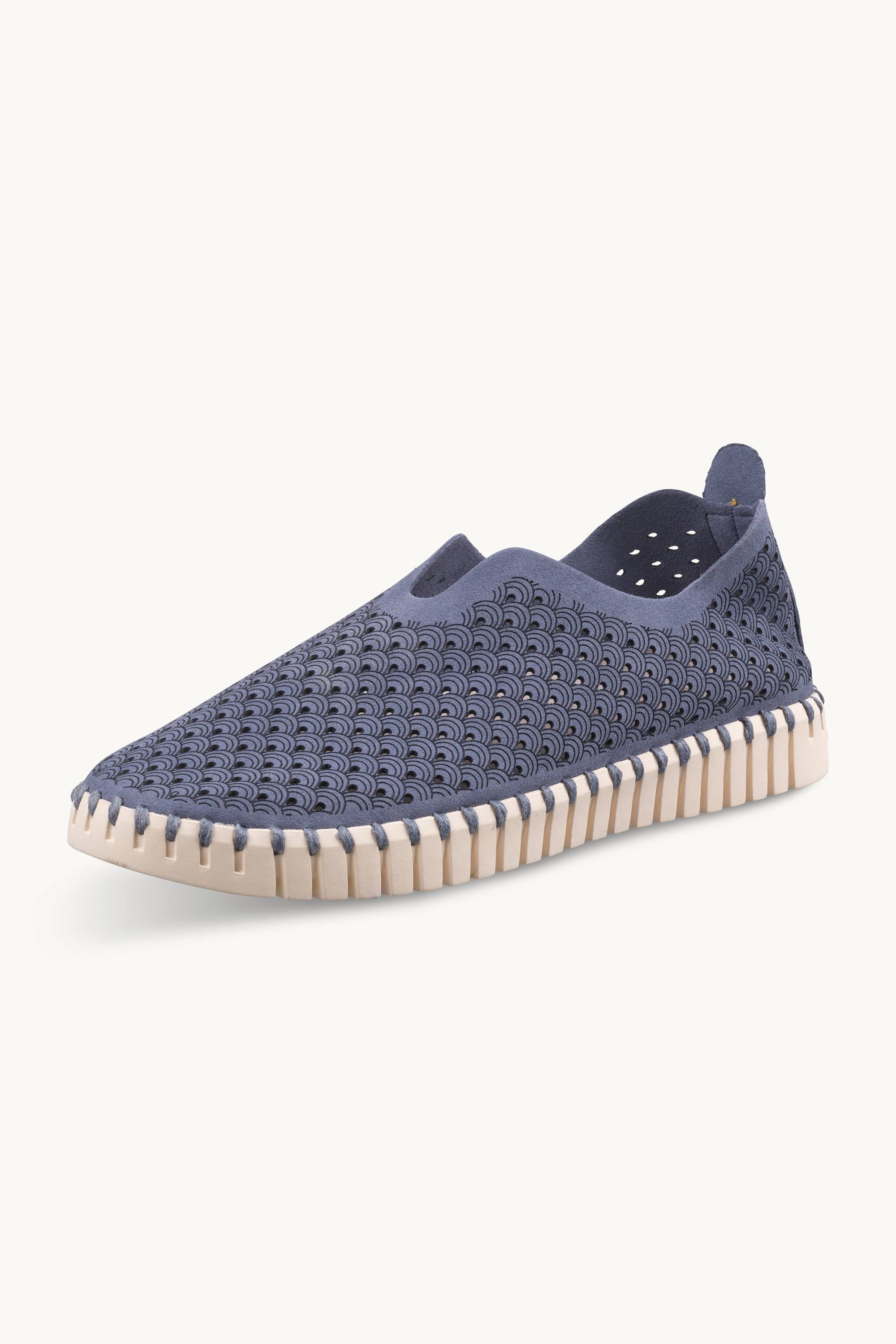 Tulip Shoe - Ombre Blue Pearled Ivory