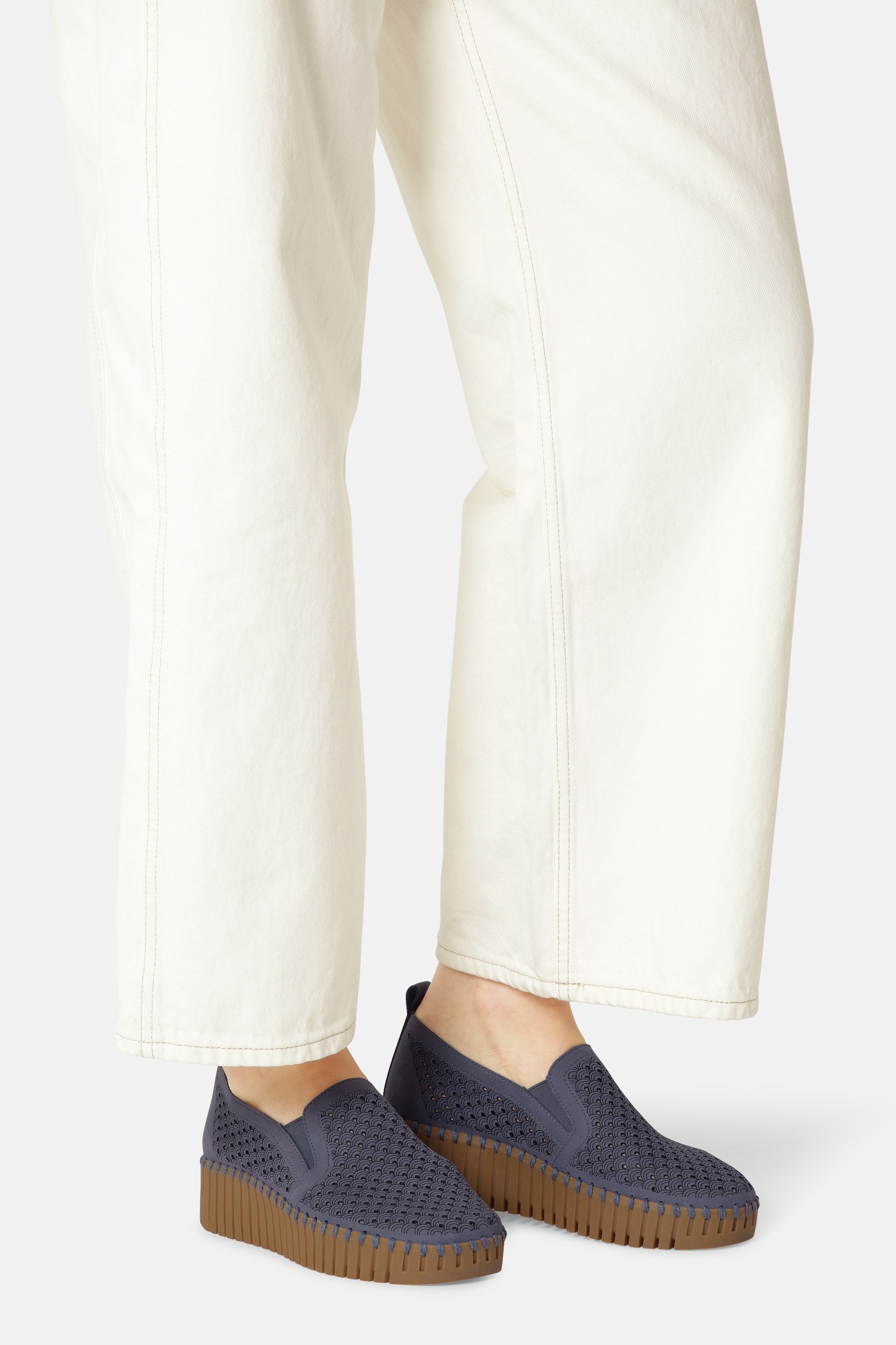 Tulip Slip-On - Ombre Blue Mocca