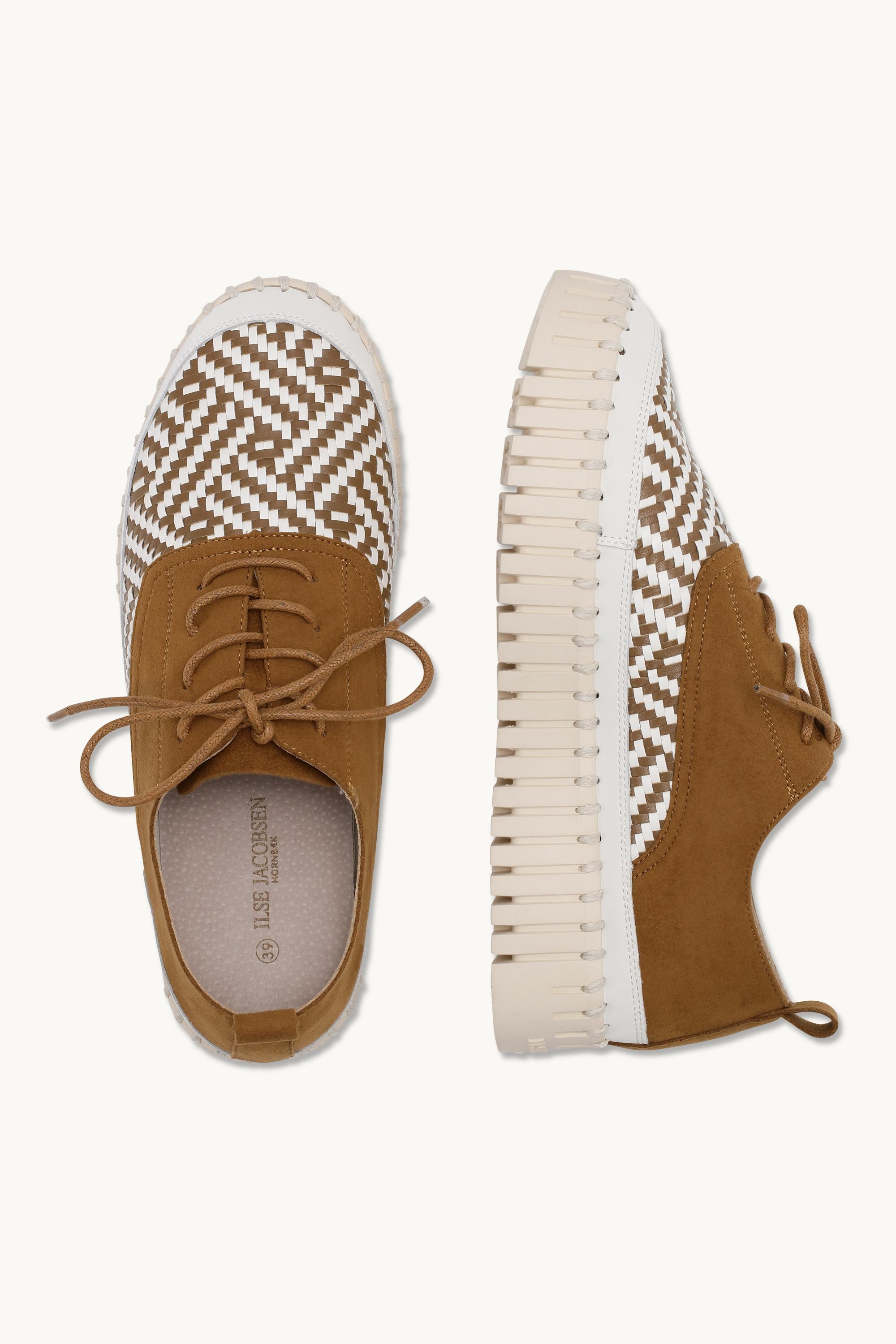 Tulip Flats With Laces - Cashew