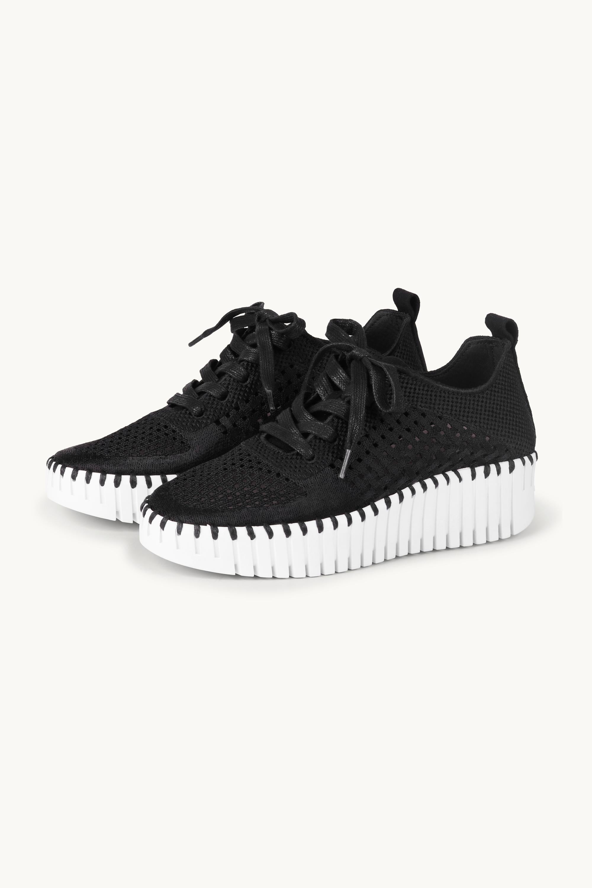 Tulip Flats With Laces - Black White