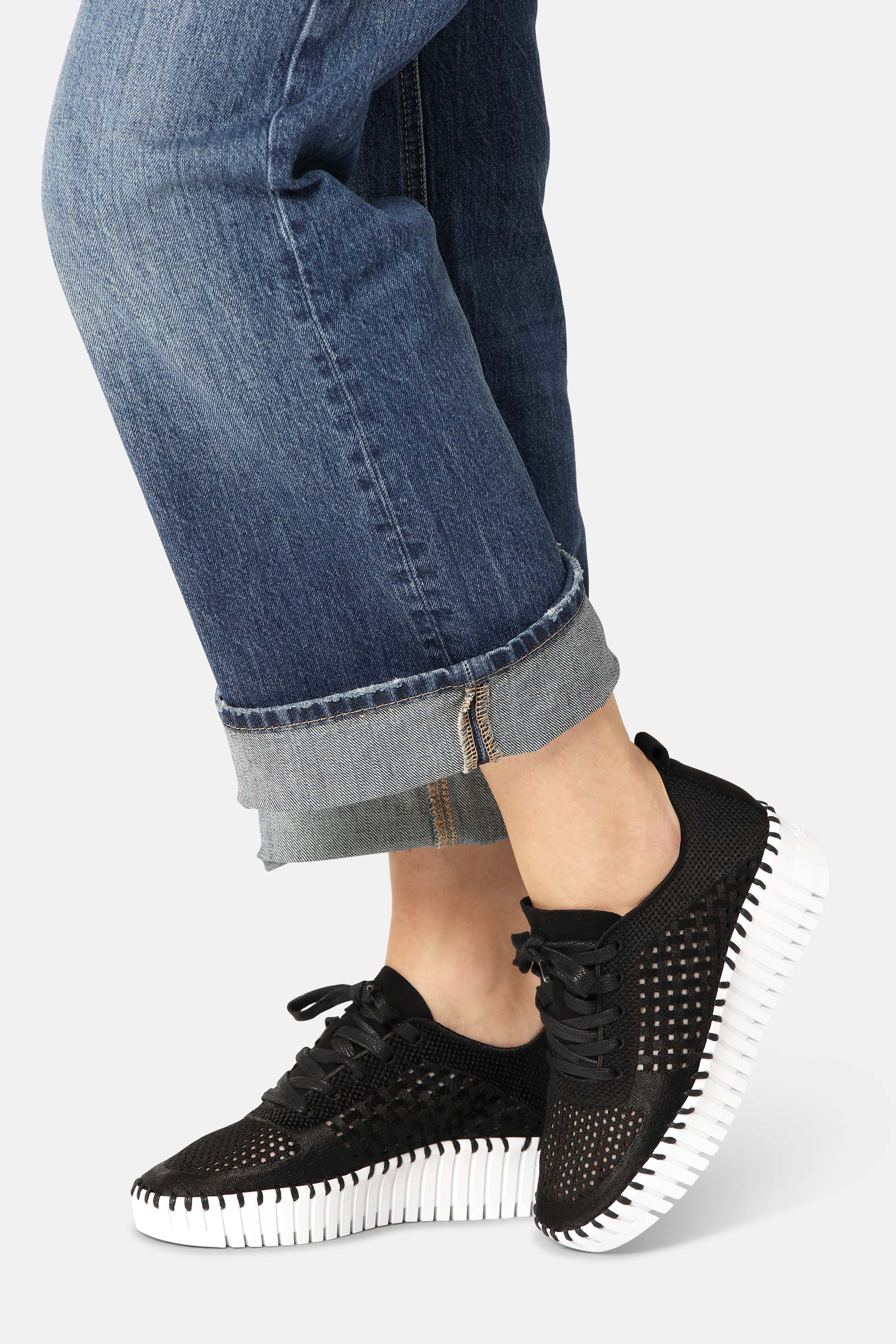 Tulip Flats With Laces - Black White